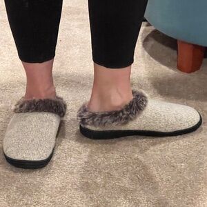 Acorn Faux Chinchilla Clog